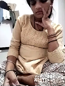 Snapshot of Sofia_kuuu chatting on 11-05-25, 08:25 Sofia kuuu online show from 11-05-25, 08:25