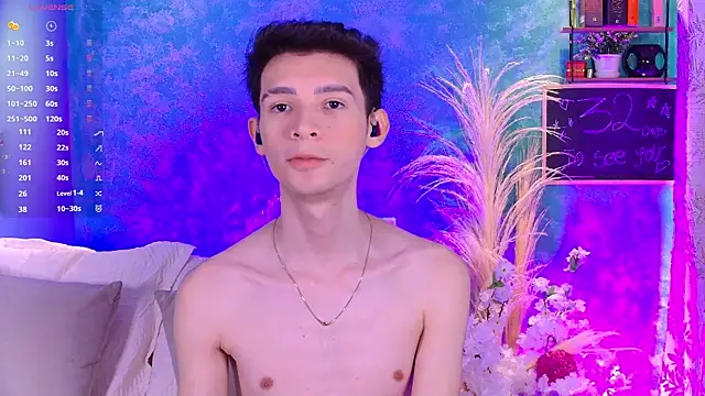 Snapshot of VicenteFerrer chatting on 09-22-25, 04:20 VicenteFerrer online show from 09-22-25, 04:20