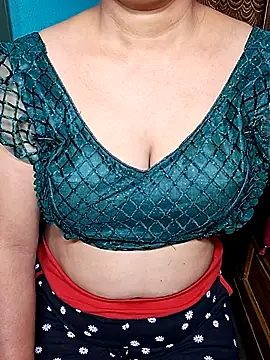 Snapshot of Mon-Shot9 chatting on 09-09-25, 09:25 Mon-Shot9 online show from 09-09-25, 09:25