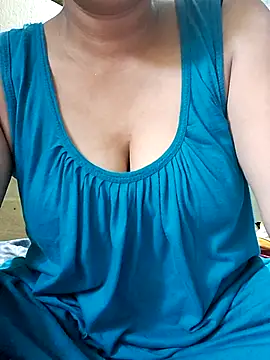 Snapshot of Mon-Shot9 chatting on 09-21-25, 10:39 Mon-Shot9 online show from 09-21-25, 10:39