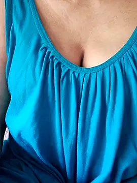 Snapshot of Mon-Shot9 chatting on 09-28-25, 01:55 Mon-Shot9 online show from 09-28-25, 01:55