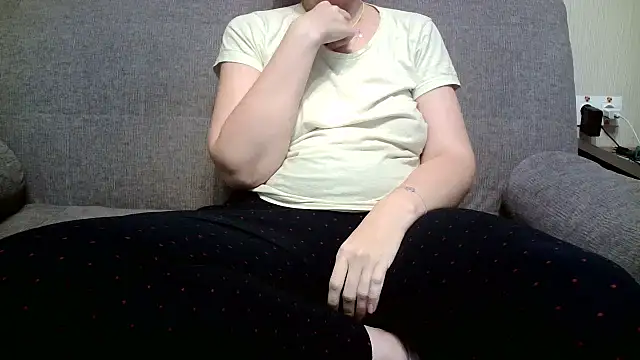 Snapshot of GraceInfinity chatting on 11-14-25, 02:27 GraceInfinity online show from 11-14-25, 02:27