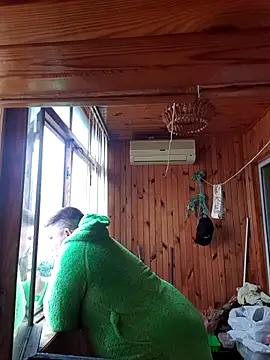 Snapshot of Bols777 chatting on 10-05-25, 01:09 Bols777 online show from 10-05-25, 01:09