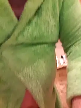 Snapshot of Bols777 chatting on 10-18-25, 05:54 Bols777 online show from 10-18-25, 05:54