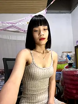 Snapshot of andymi1 chatting on 09-22-25, 07:32 andymi1 online show from 09-22-25, 07:32