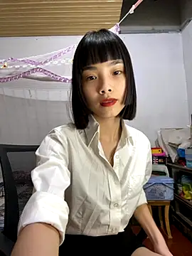 Snapshot of andymi1 chatting on 10-07-25, 03:36 andymi1 online show from 10-07-25, 03:36