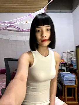 Snapshot of andymi1 chatting on 10-18-25, 02:29 andymi1 online show from 10-18-25, 02:29