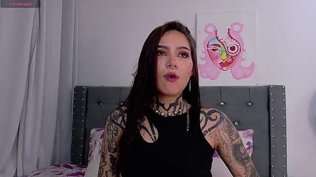 sara queen10 online show from 10-10-25, 01:48