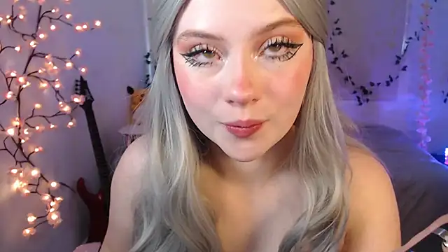 Snapshot of Lil_bela chatting on 09-16-25, 12:17 Lil bela online show from 09-16-25, 12:17