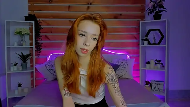 Snapshot of Lori_Williams chatting on 11-12-25, 12:55 Lori Williams online show from 11-12-25, 12:55