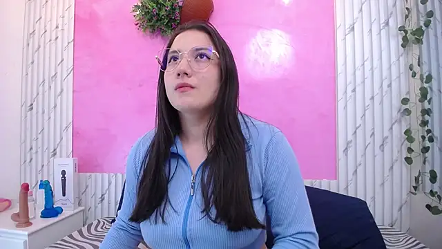 Snapshot of Abby_Bms chatting on 10-13-25, 03:39 Abby Bms online show from 10-13-25, 03:39