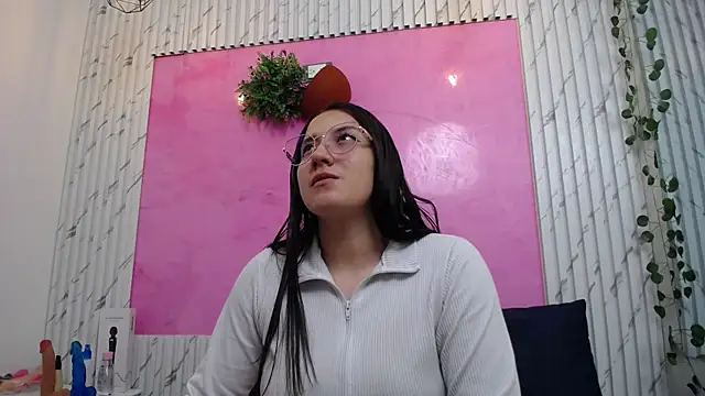 Snapshot of Abby_Bms chatting on 10-20-25, 03:40 Abby Bms online show from 10-20-25, 03:40