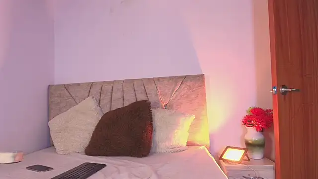 sweet artemiis online show from 02-24-26, 10:41