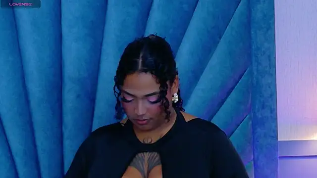 Cristal-Jonnes online show from 12-05-25, 03:04