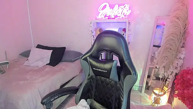 JuliethMoss online show from 04-17-26, 09:07