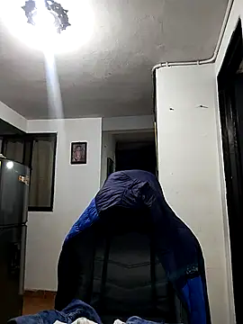 Snapshot of Pamelamiler__ chatting on 10-19-25, 10:49 Pamelamiler online show from 10-19-25, 10:49