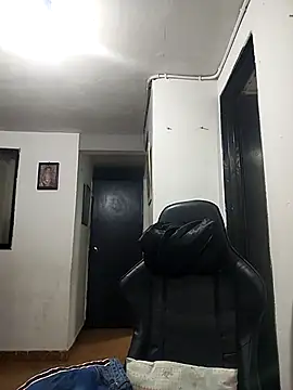 Snapshot of Pamelamiler__ chatting on 11-07-25, 10:48 Pamelamiler online show from 11-07-25, 10:48