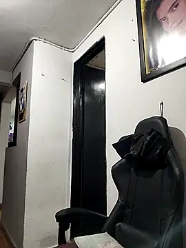 Snapshot of Pamelamiler__ chatting on 11-16-25, 11:05 Pamelamiler online show from 11-16-25, 11:05