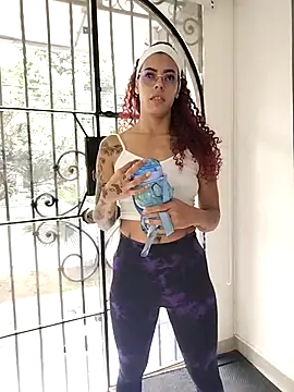 Snapshot of Pamelamiler__ chatting on 11-24-25, 01:22 Pamelamiler online show from 11-24-25, 01:22