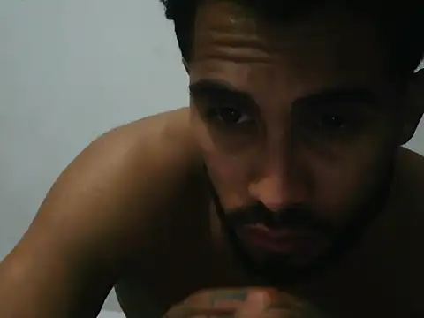 Snapshot of TU-MORENOO chatting on 10-11-25, 06:23 TU-MORENOO online show from 10-11-25, 06:23