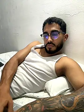 TU-MORENOO online show from 11-17-25, 06:08