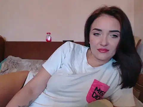 Snapshot of Veronica-Luxs chatting on 10-07-25, 11:40 Veronica-Luxs online show from 10-07-25, 11:40