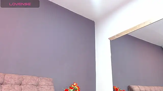 Snapshot of KateWelsin chatting on 12-05-25, 07:39 KateWelsin online show from 12-05-25, 07:39