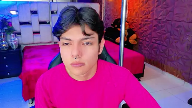 Snapshot of alandelrey57 chatting on 02-07-26, 01:37 alandelrey57 online show from 02-07-26, 01:37