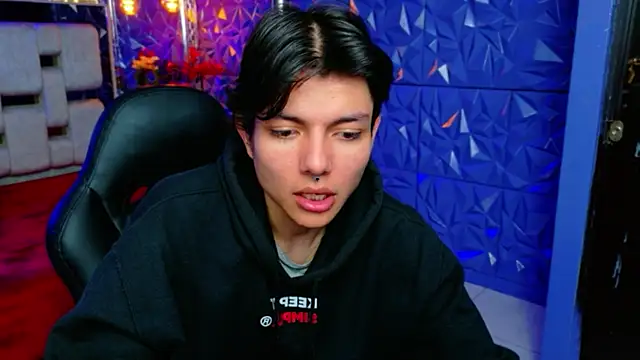 Snapshot of alandelrey57 chatting on 02-25-26, 04:38 alandelrey57 online show from 02-25-26, 04:38