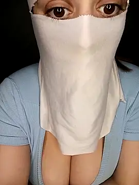 Snapshot of Lamia_Queen_ chatting on 10-20-25, 05:57 Lamia Queen  online show from 10-20-25, 05:57