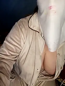 Lamia Queen  online show from 12-04-25, 05:28