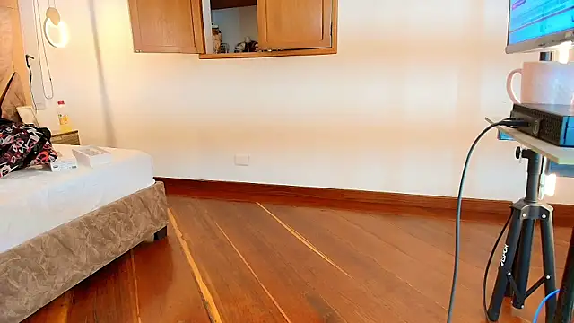 zarah andrew   online show from 12-16-25, 12:10