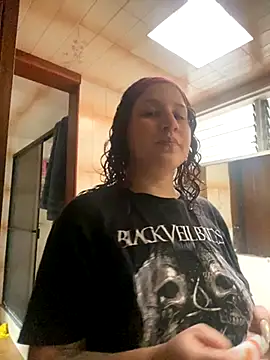 Snapshot of hazyjane_ chatting on 09-28-25, 01:49 hazyjane  online show from 09-28-25, 01:49