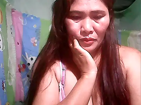 Snapshot of Juicy_69xx chatting on 10-26-25, 06:47 Juicy 69xx online show from 10-26-25, 06:47