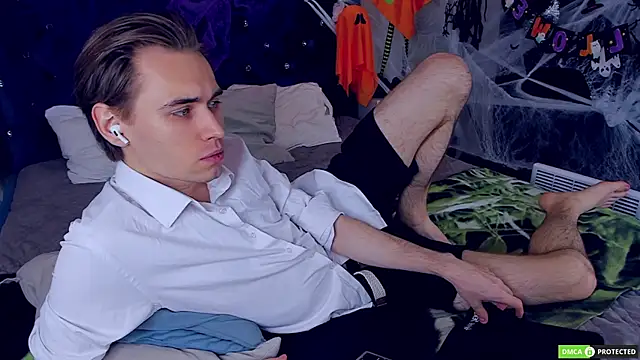 WilliamDyson online show from 10-16-25, 03:07