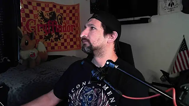 DevilPup75  online show from 10-04-25, 03:32