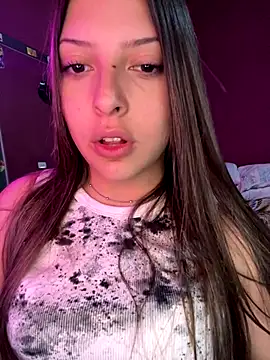 Snapshot of kiramedi chatting on 09-12-25, 07:58 kiramedi online show from 09-12-25, 07:58