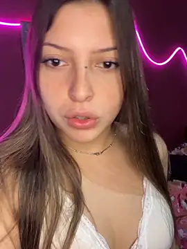 Snapshot of kiramedi chatting on 09-24-25, 11:08 kiramedi online show from 09-24-25, 11:08