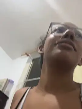 Valen1800 online show from 09-21-25, 01:40