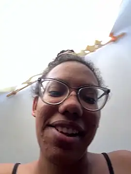 Valen1800 online show from 12-14-25, 02:11