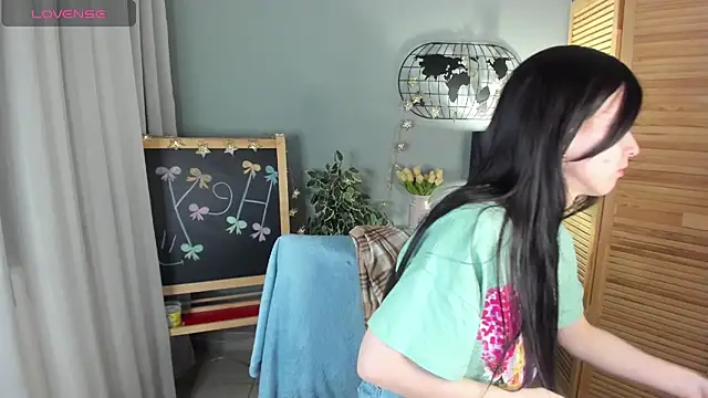 Madelaineses online show from 11-29-25, 10:07