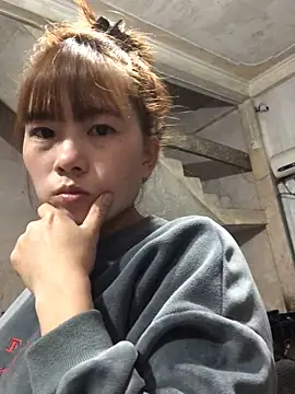 Maymay97 online show from 12-18-25, 04:46