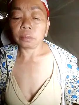 Snapshot of VangLe73 chatting on 09-23-25, 06:38 VangLe73 online show from 09-23-25, 06:38