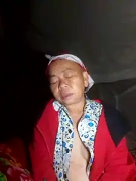 Snapshot of VangLe73 chatting on 10-17-25, 06:21 VangLe73 online show from 10-17-25, 06:21