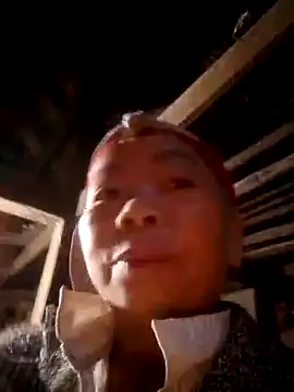 Snapshot of VangLe73 chatting on 10-22-25, 11:26 VangLe73 online show from 10-22-25, 11:26