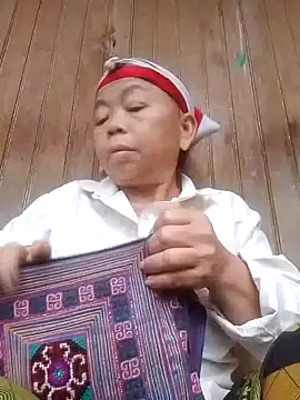 Snapshot of VangLe73 chatting on 11-09-25, 10:13 VangLe73 online show from 11-09-25, 10:13