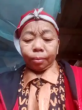 Snapshot of VangLe73 chatting on 11-28-25, 06:05 VangLe73 online show from 11-28-25, 06:05