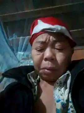 Snapshot of VangLe73 chatting on 12-13-25, 10:48 VangLe73 online show from 12-13-25, 10:48