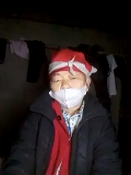 Snapshot of VangLe73 chatting on 01-05-26, 11:52 VangLe73 online show from 01-05-26, 11:52