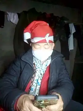 Snapshot of VangLe73 chatting on 01-08-26, 01:13 VangLe73 online show from 01-08-26, 01:13